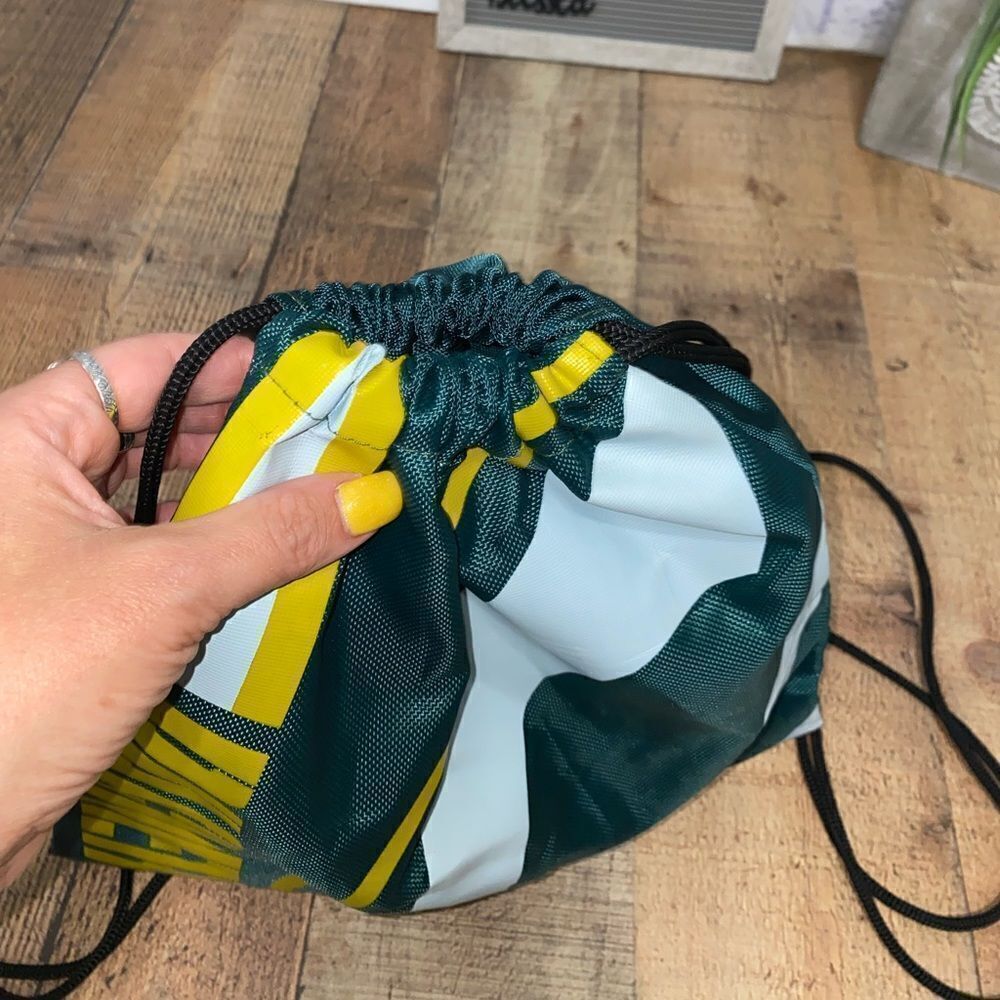 💜 Green Bay Packers Big Logo Drawstring Backpack - Picture 6 of 8